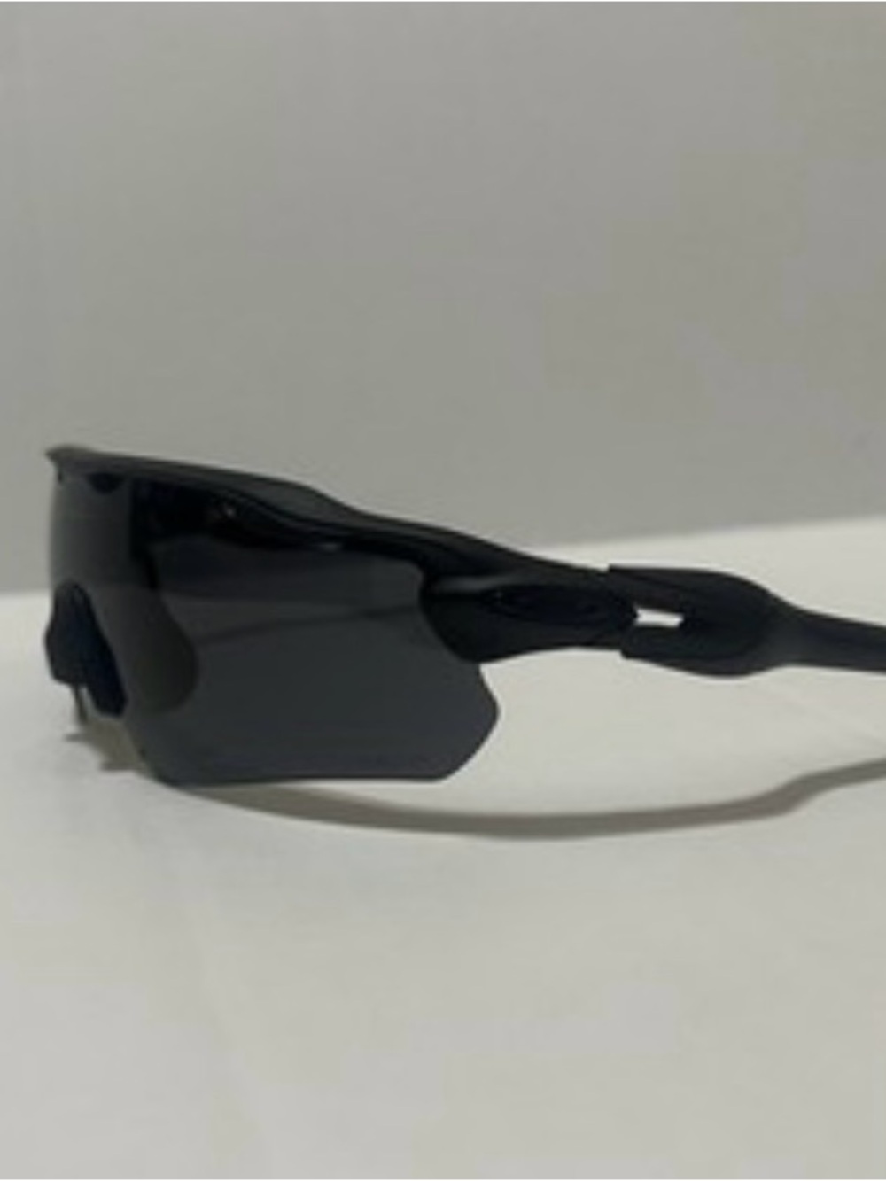 Oakley Black Shield Wraparound Sunglasses with Pouches and Case 1-1 - Picture 3 of 3
